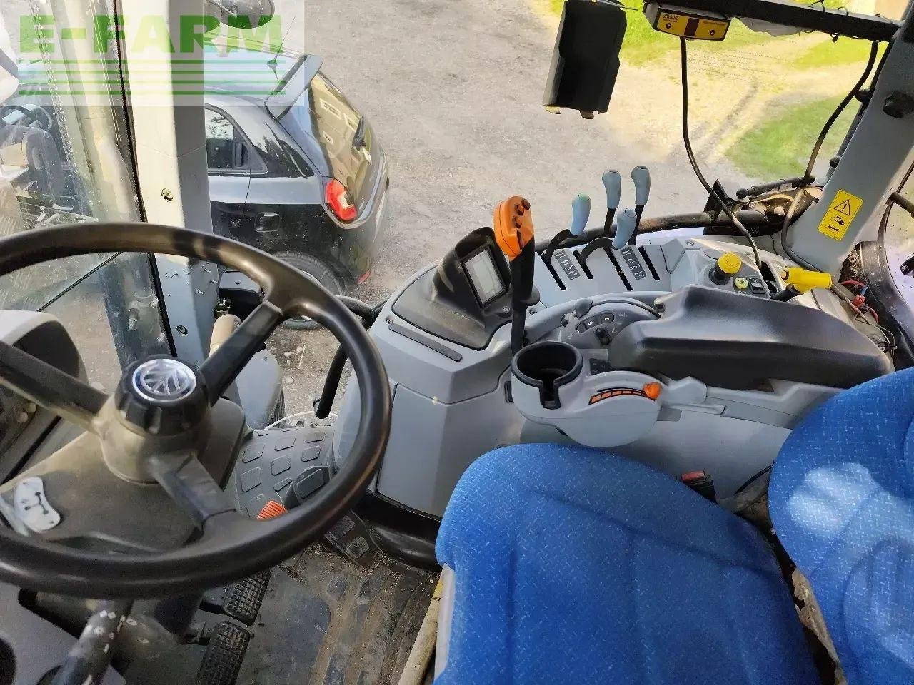 Traktor от тип New Holland t 7.210 classic, Gebrauchtmaschine в CHAUVONCOURT (Снимка 10)