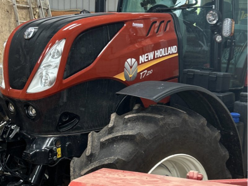 Traktor типа New Holland T 7.210 PC, Gebrauchtmaschine в DIFFENBACH-LES-HELLIMER (Фотография 1)