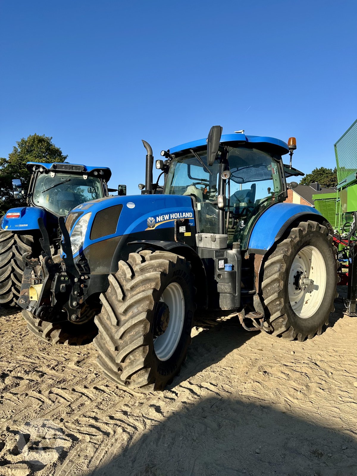 New Holland T 7.210, Gebrauchtmaschine, Baujahr: 2013, Betriebsstunden: 8848 Stunden (Bild 1) Traktor des Typs New Holland T 7.210, Gebrauchtmaschine in Husum (Bild 1)