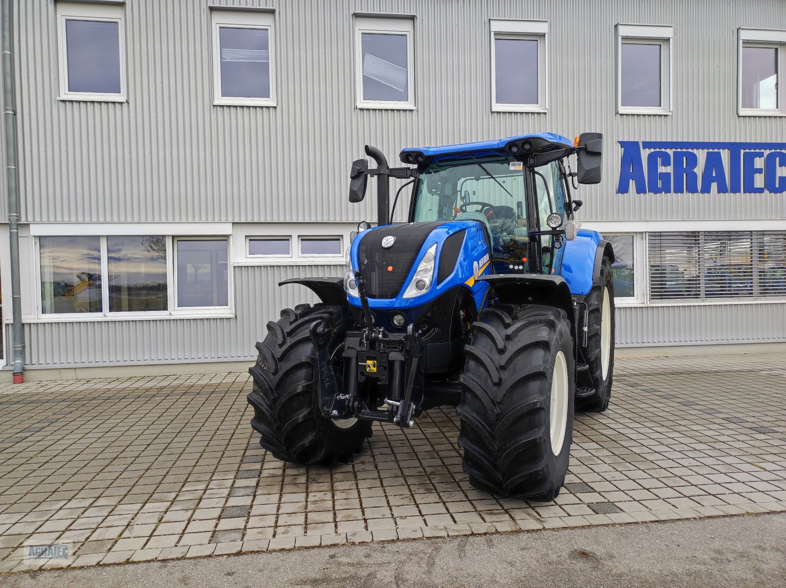 Traktor a típus New Holland T 7.215 S, Neumaschine ekkor: Salching bei Straubing (Kép 2)