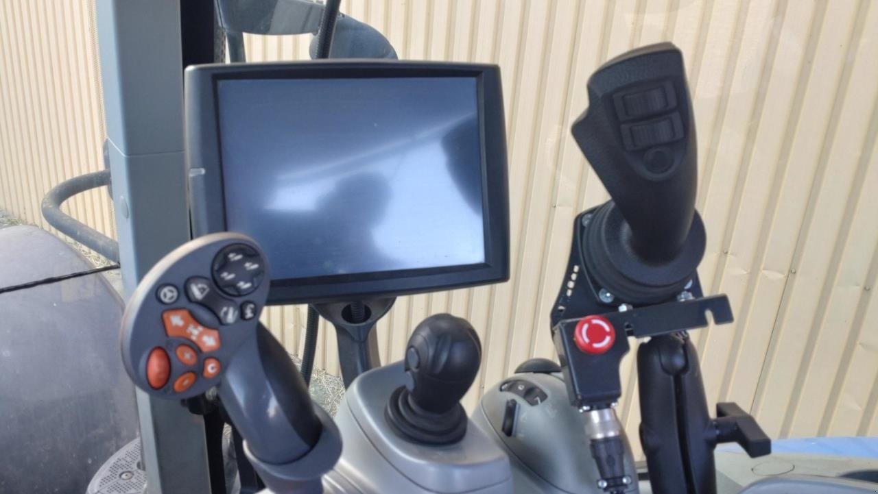 Traktor del tipo New Holland T 7.220 AC, Gebrauchtmaschine In Maribo (Immagine 11)