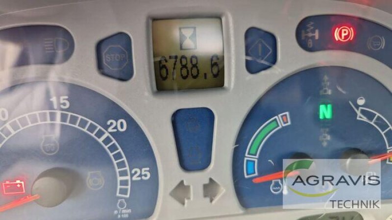 Traktor des Typs New Holland T 7.220 POWER COMMAND, Gebrauchtmaschine in Melle (Bild 12)