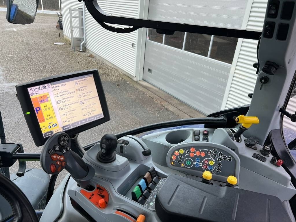 Traktor типа New Holland T 7.225 AC, Gebrauchtmaschine в Mern (Фотография 5)