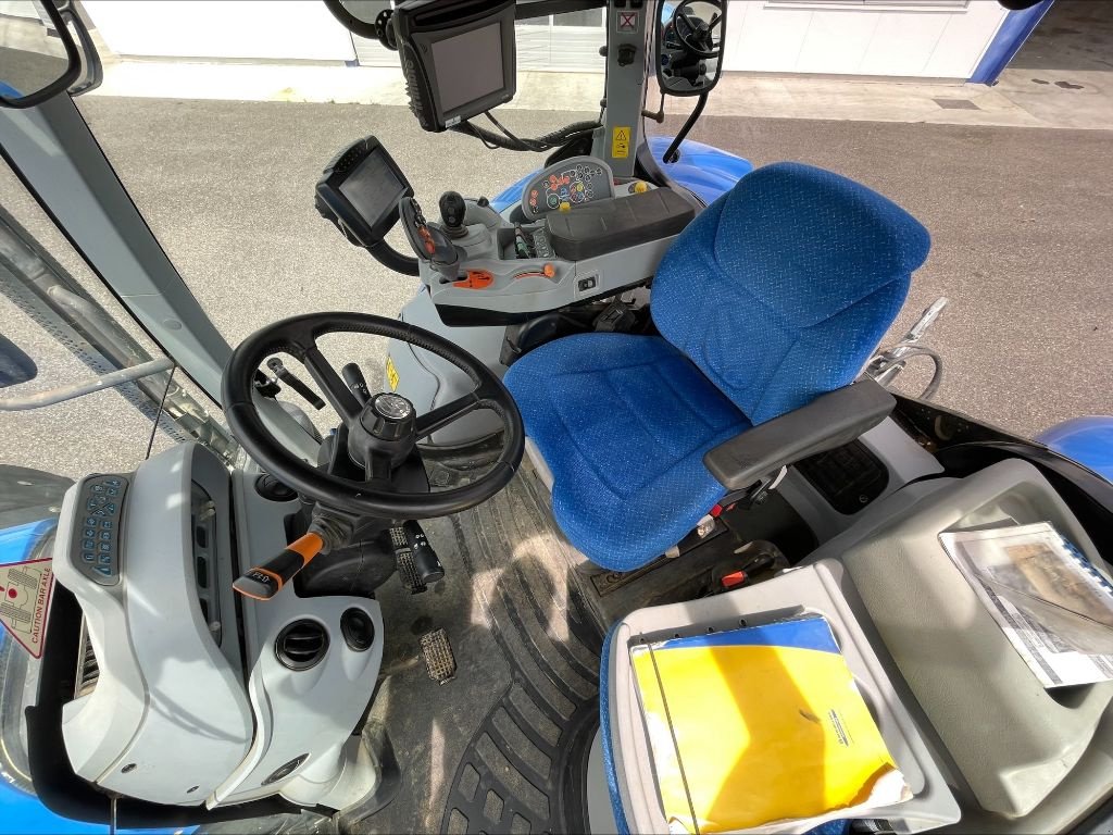 Traktor Türe ait New Holland T 7.235, Gebrauchtmaschine içinde Montauban (resim 9)