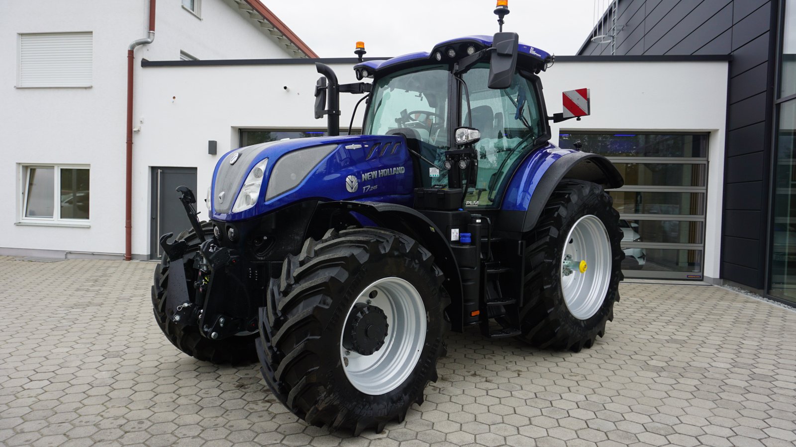 Traktor of the type New Holland T 7.245 AC, Gebrauchtmaschine in Rötz (Picture 1)