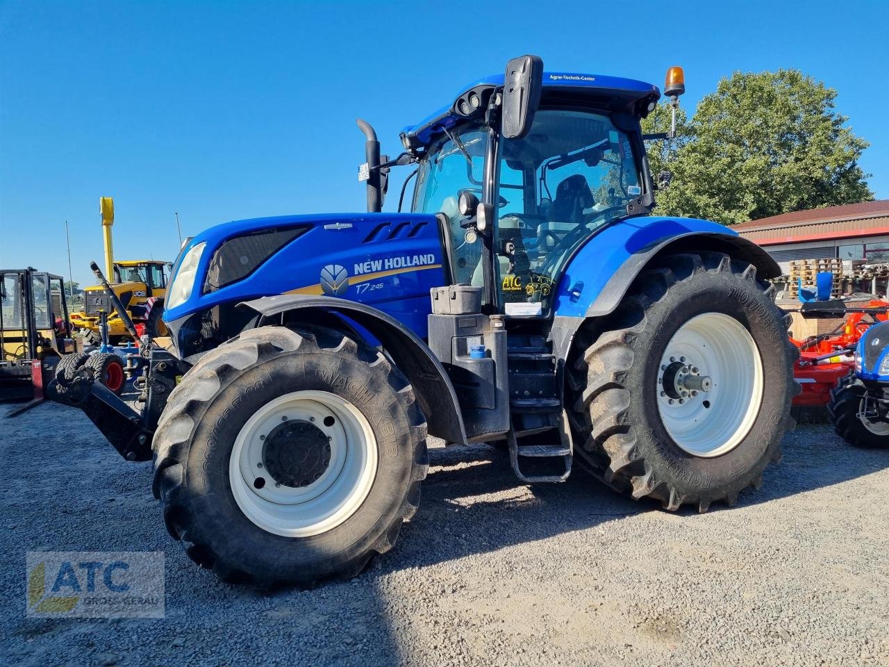 Traktor des Typs New Holland T 7.245 AC, Gebrauchtmaschine in Groß-Gerau (Bild 1)