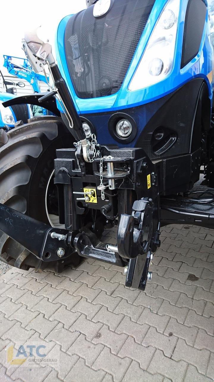 Traktor des Typs New Holland T 7.245 AC, Gebrauchtmaschine in Groß-Gerau (Bild 4)