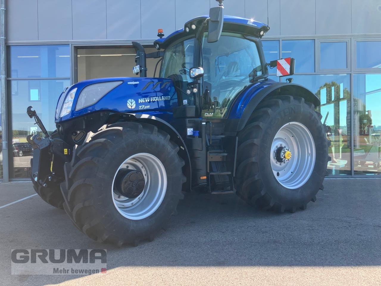 Traktor of the type New Holland T 7.245 Auto Command New Gen, Neumaschine in Friedberg-Derching (Picture 2)