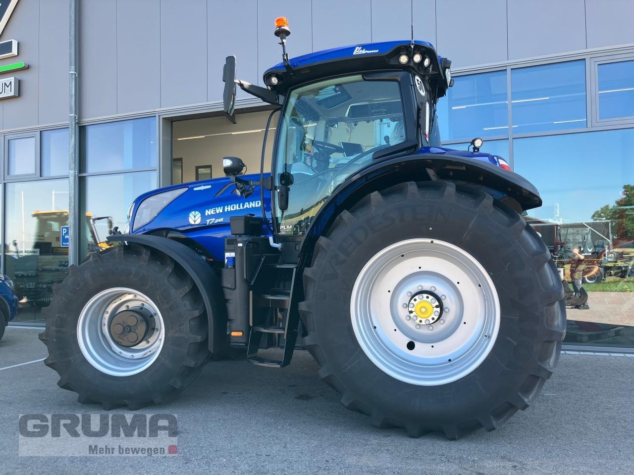 Traktor of the type New Holland T 7.245 Auto Command New Gen, Neumaschine in Friedberg-Derching (Picture 14)