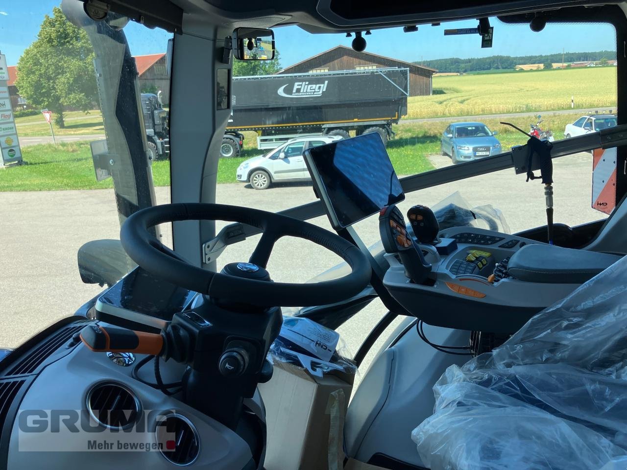 Traktor of the type New Holland T 7.245 Auto Command New Gen, Neumaschine in Friedberg-Derching (Picture 20)