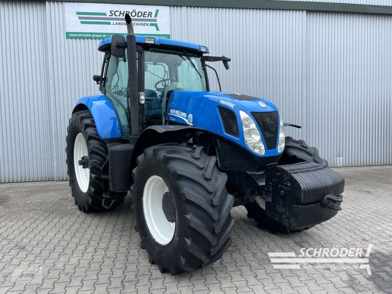 Traktor of the type New Holland T 7.250 PC, Gebrauchtmaschine in Wildeshausen (Picture 1)