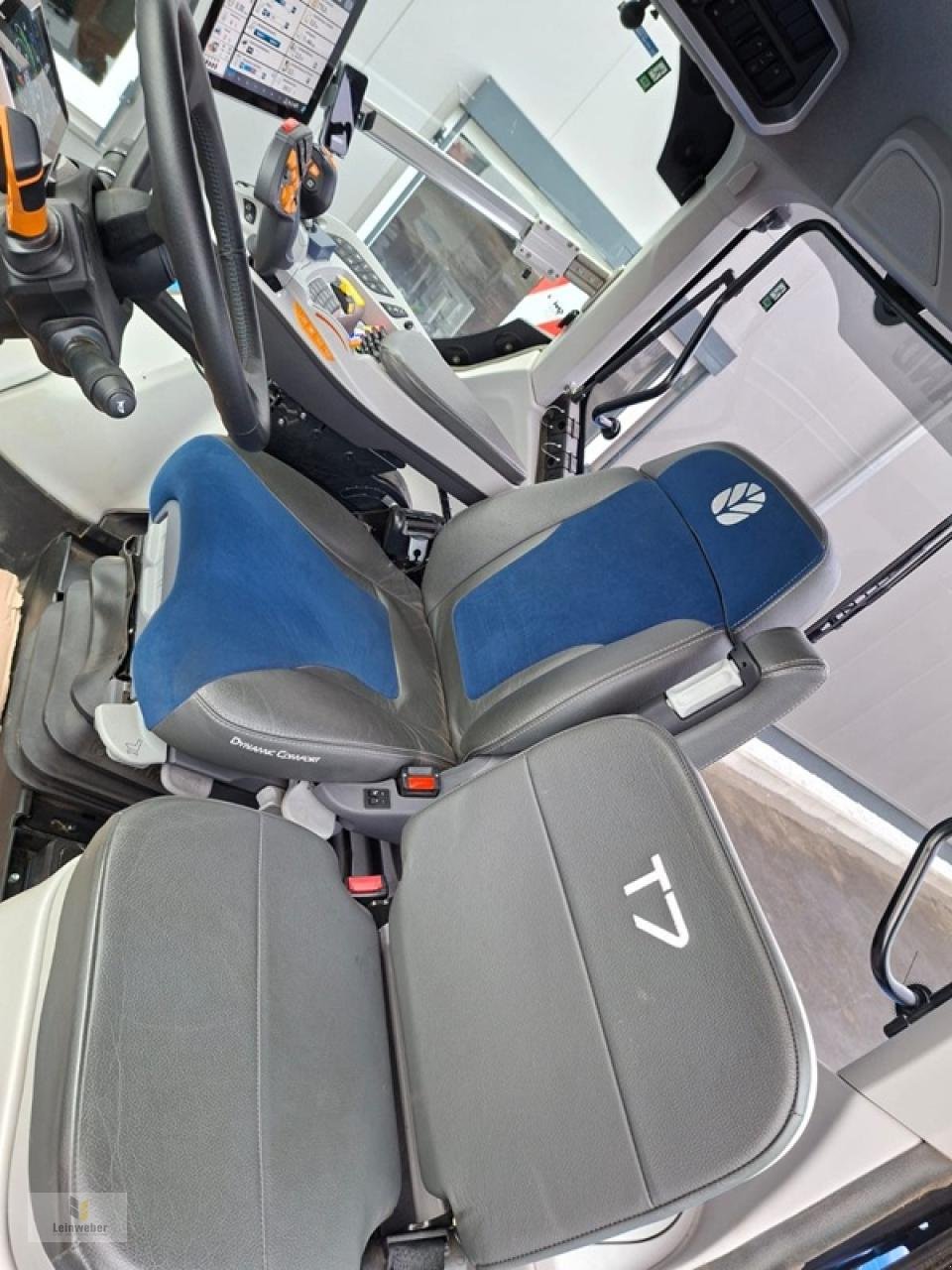 Traktor типа New Holland T 7.260 AC, Gebrauchtmaschine в Neuhof - Dorfborn (Фотография 6)