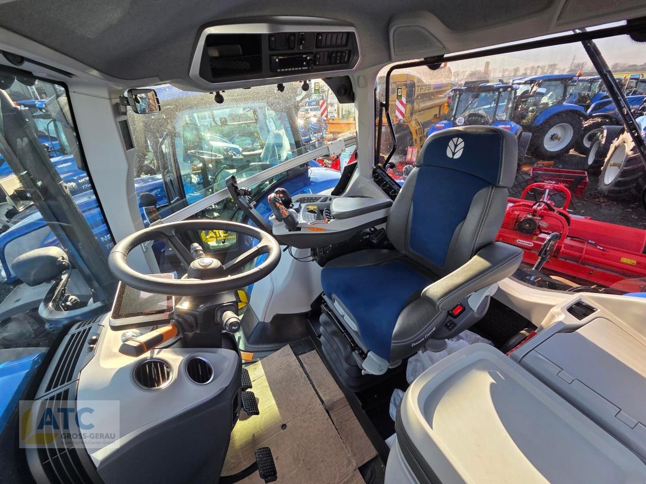 Traktor tip New Holland T 7.270 Ac PLMi, Neumaschine in Groß-Gerau (Poză 4)
