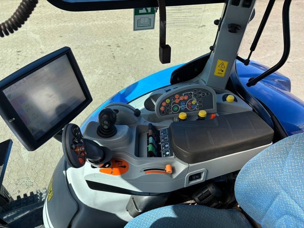 Traktor типа New Holland T 7.270 AC, Gebrauchtmaschine в Ribe (Фотография 15)