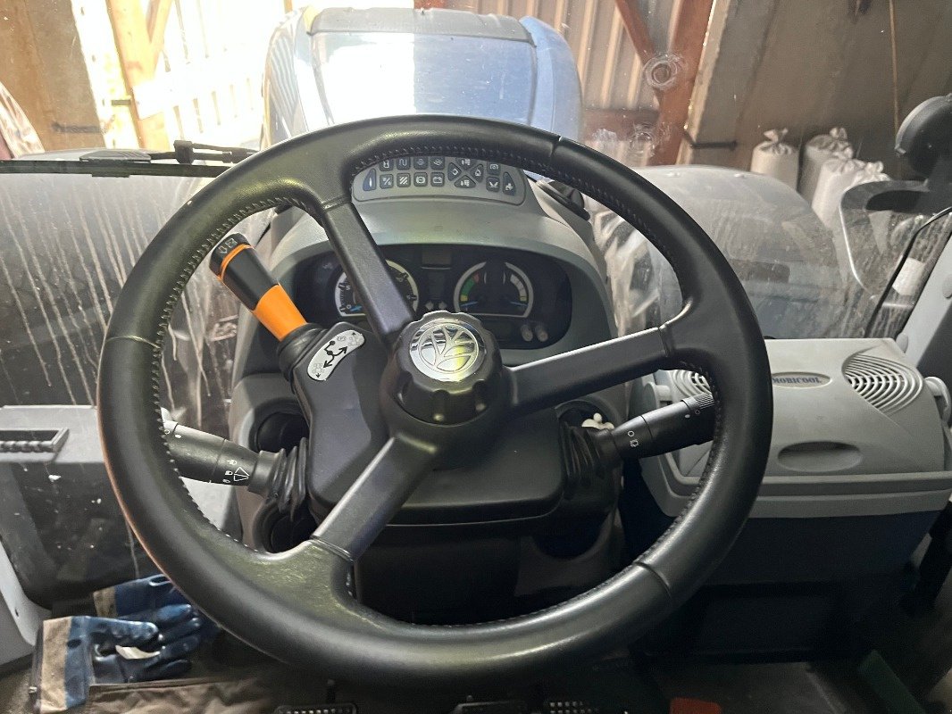 Traktor типа New Holland T 7.270 AC, Gebrauchtmaschine в Ebersbach (Фотография 7)