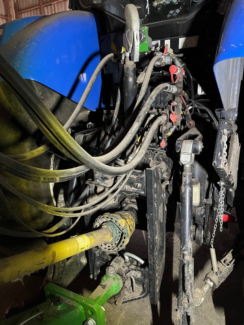 Traktor типа New Holland T 7.270 AC, Gebrauchtmaschine в Ebersbach (Фотография 8)