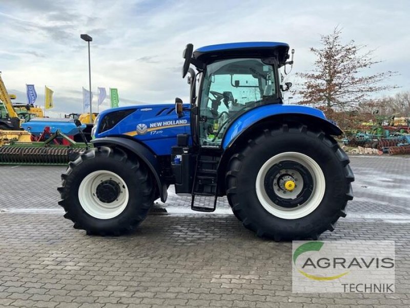 Traktor des Typs New Holland T 7.270 AUTO COMMAND, Gebrauchtmaschine in Calbe / Saale (Bild 2)