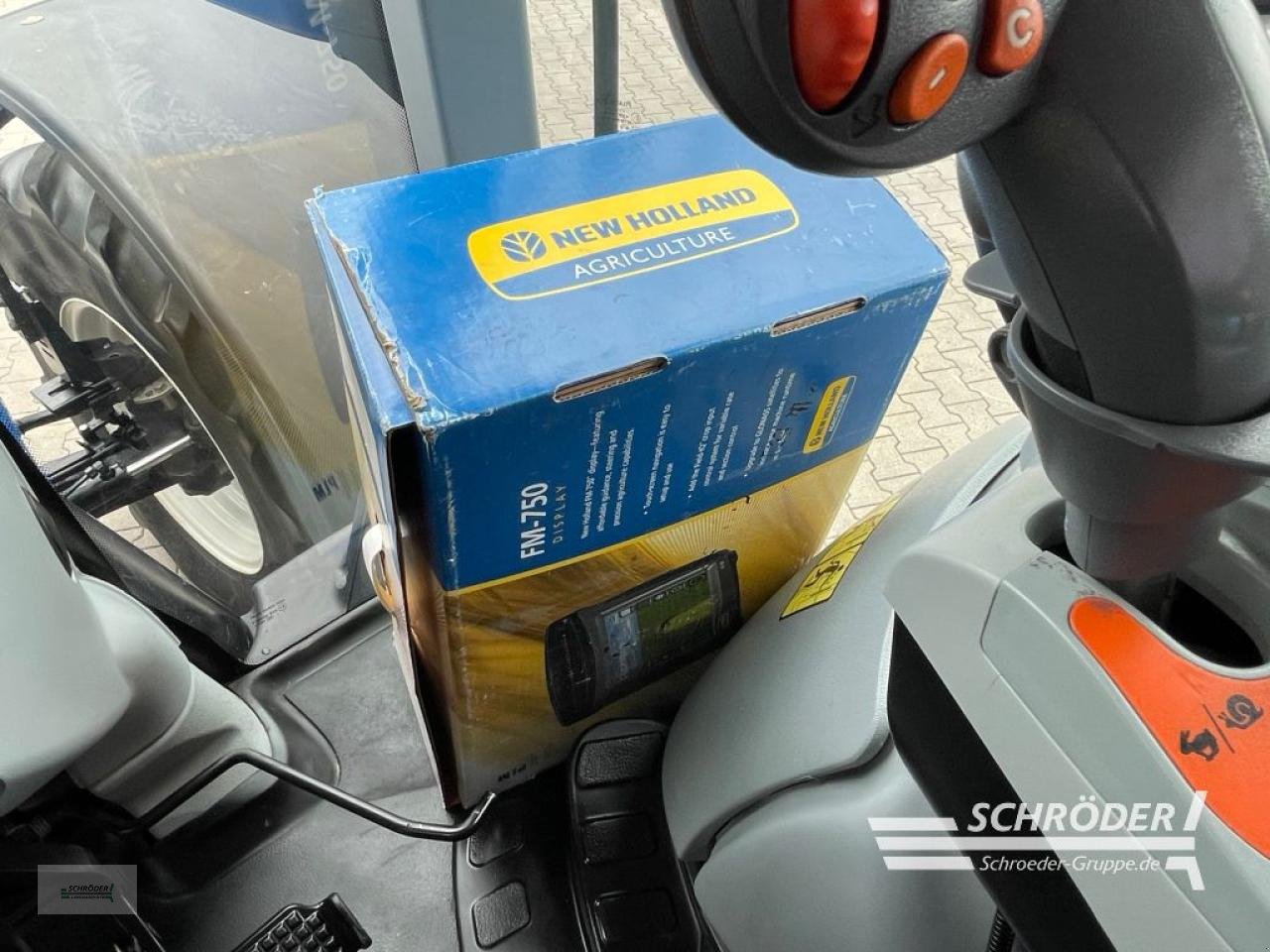 Traktor a típus New Holland T 7.270 AUTOCOMMAND, Gebrauchtmaschine ekkor: Wildeshausen (Kép 15)