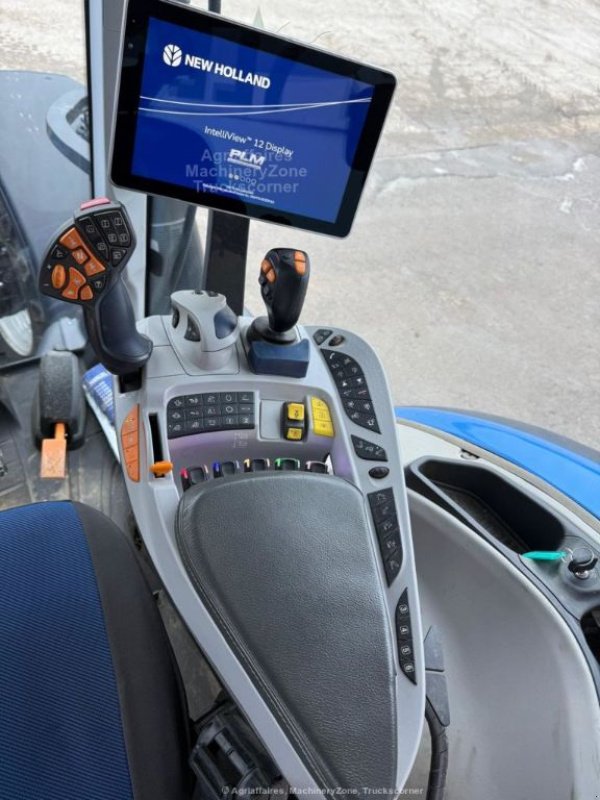 Traktor des Typs New Holland T 7.270 PLMI, Gebrauchtmaschine in FRESNAY LE COMTE (Bild 3)