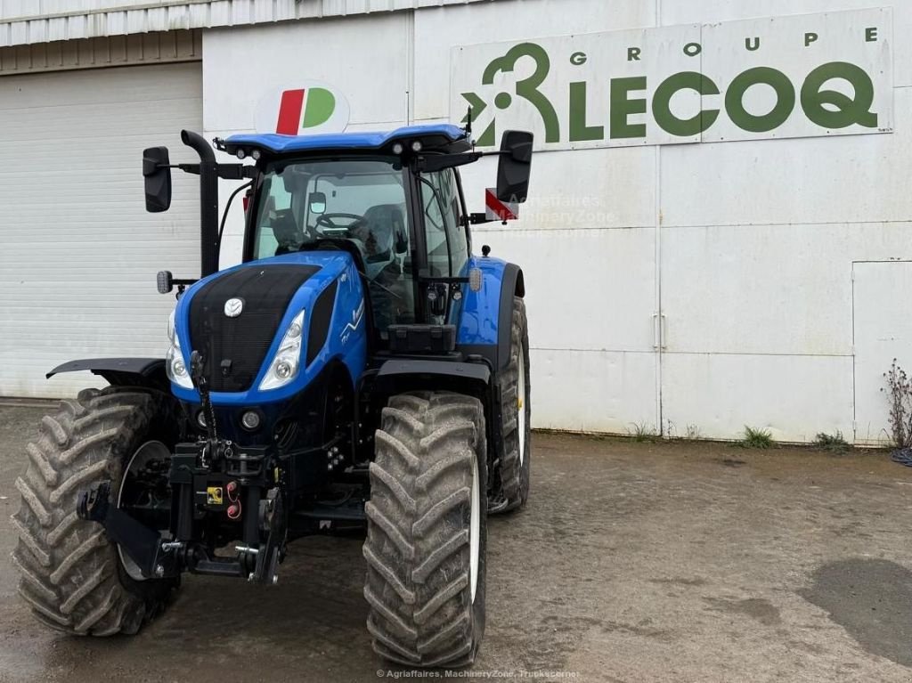 Traktor des Typs New Holland T 7.270 PLMI, Gebrauchtmaschine in FRESNAY LE COMTE (Bild 1)