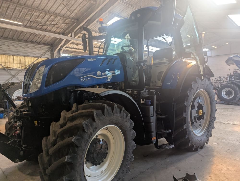 Traktor typu New Holland T 7.270 PLMI, Gebrauchtmaschine v FRESNAY LE COMTE (Obrázek 2)