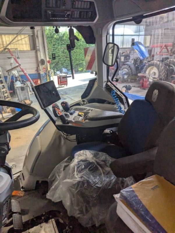 Traktor typu New Holland T 7.270 PLMI, Gebrauchtmaschine v FRESNAY LE COMTE (Obrázek 3)