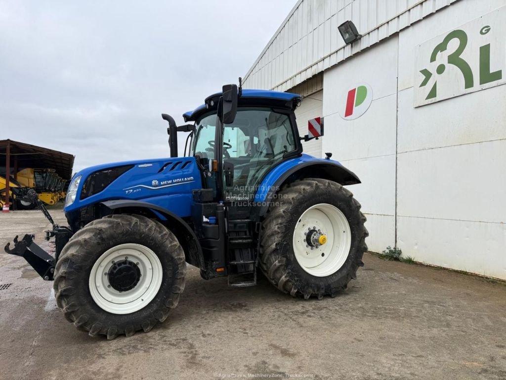 Traktor des Typs New Holland T 7.270 PLMI, Gebrauchtmaschine in FRESNAY LE COMTE (Bild 2)