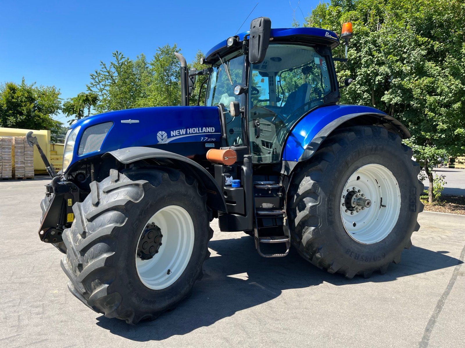 Traktor Türe ait New Holland T 7.270, Gebrauchtmaschine içinde Inchenhofen (resim 3)