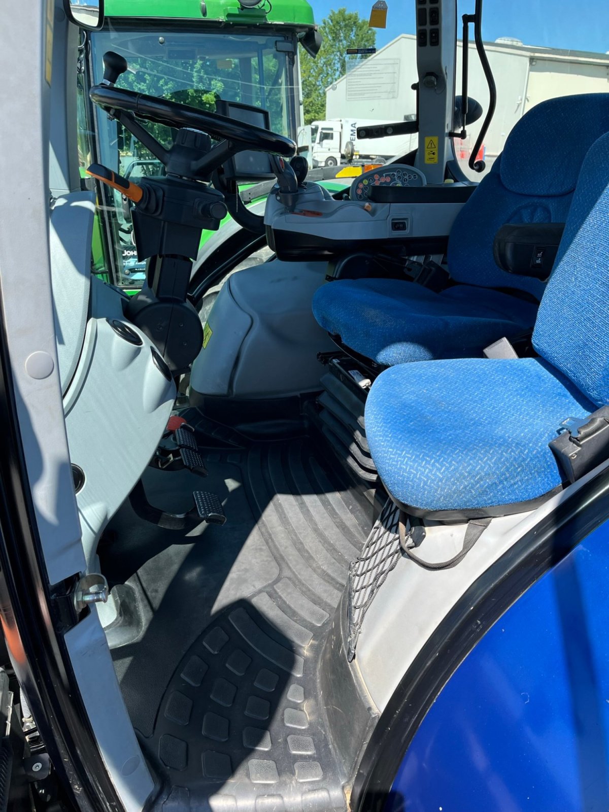 Traktor Türe ait New Holland T 7.270, Gebrauchtmaschine içinde Inchenhofen (resim 14)