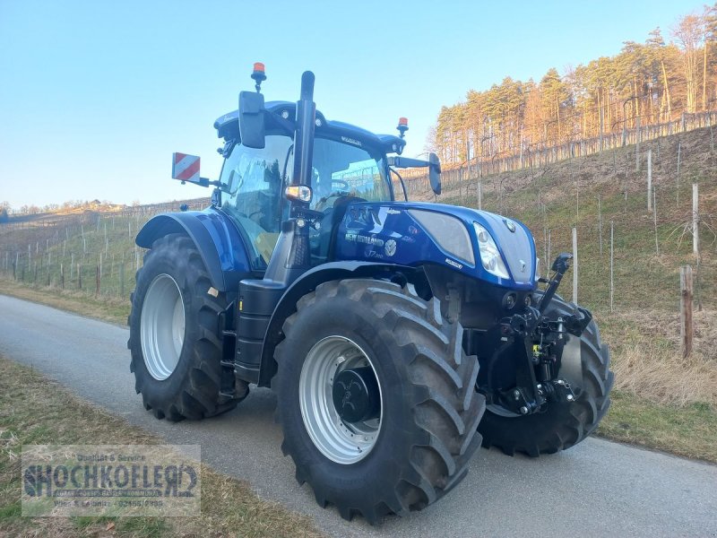 Traktor of the type New Holland T 7.300 AC, Neumaschine in Wies (Picture 1)