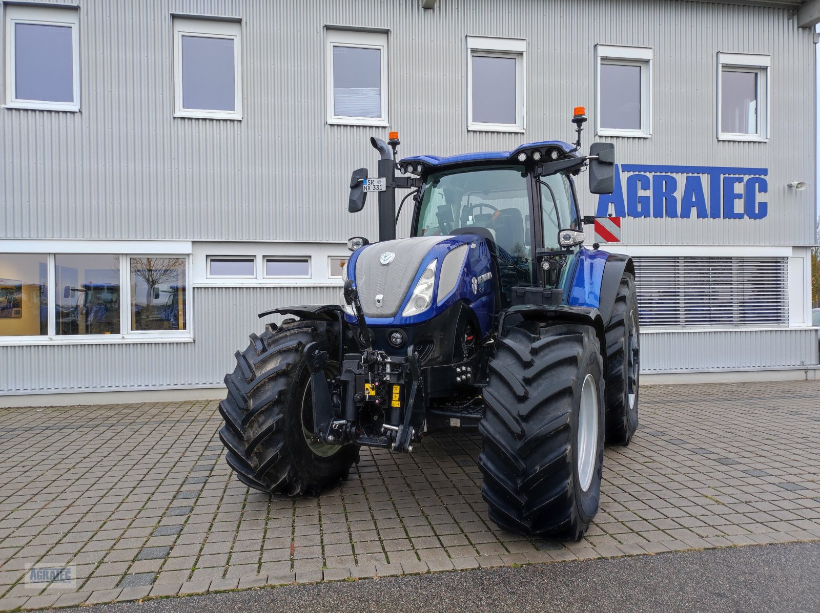 Traktor des Typs New Holland T 7.300 AutoCommand, Gebrauchtmaschine in Salching bei Straubing (Bild 2)