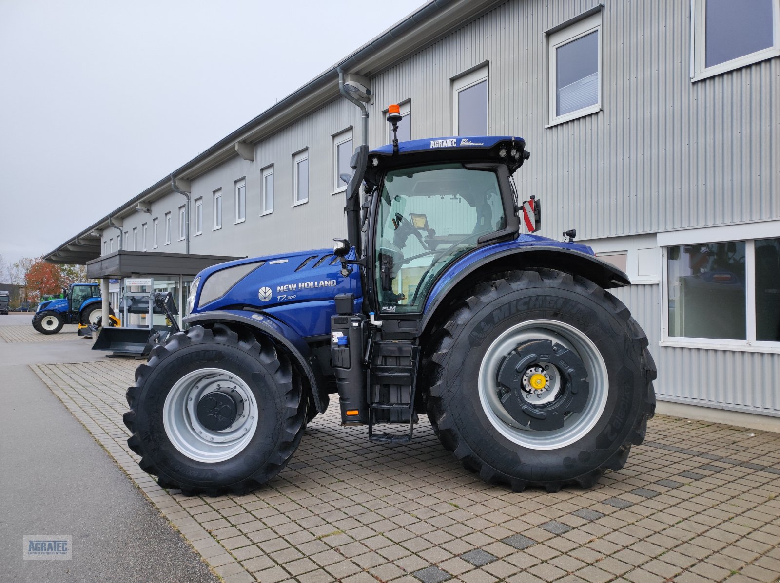 Traktor des Typs New Holland T 7.300 AutoCommand, Gebrauchtmaschine in Salching bei Straubing (Bild 12)
