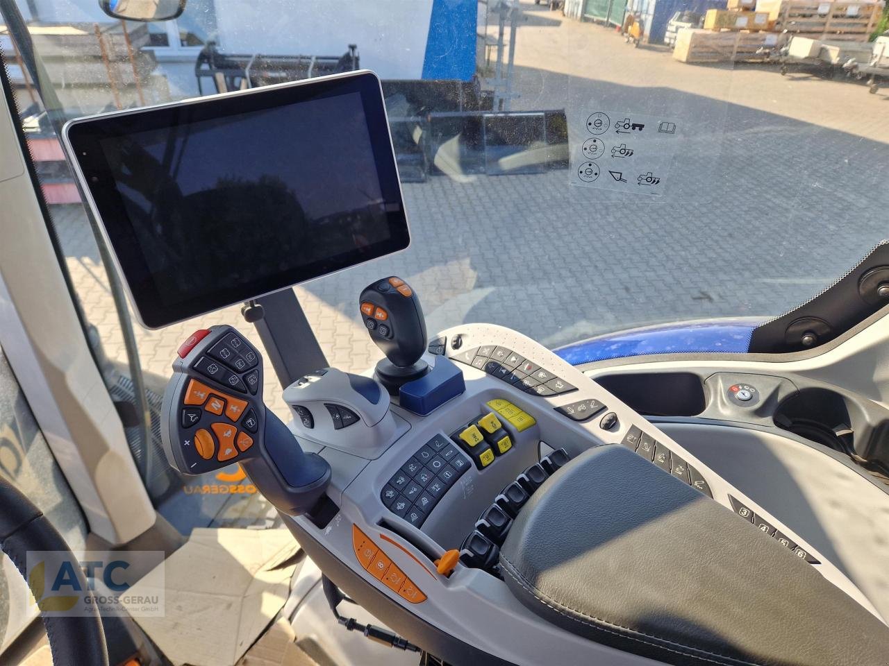 Traktor des Typs New Holland T 7.315 HD AUTOCOMMAND NEW GEN BLUEPOWER, Neumaschine in Groß-Gerau (Bild 6)