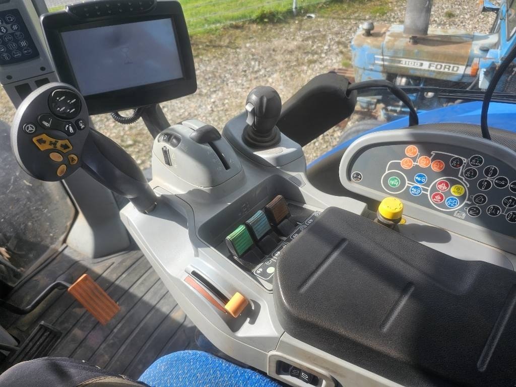 Traktor типа New Holland T 8.300, Gebrauchtmaschine в Ringe (Фотография 19)