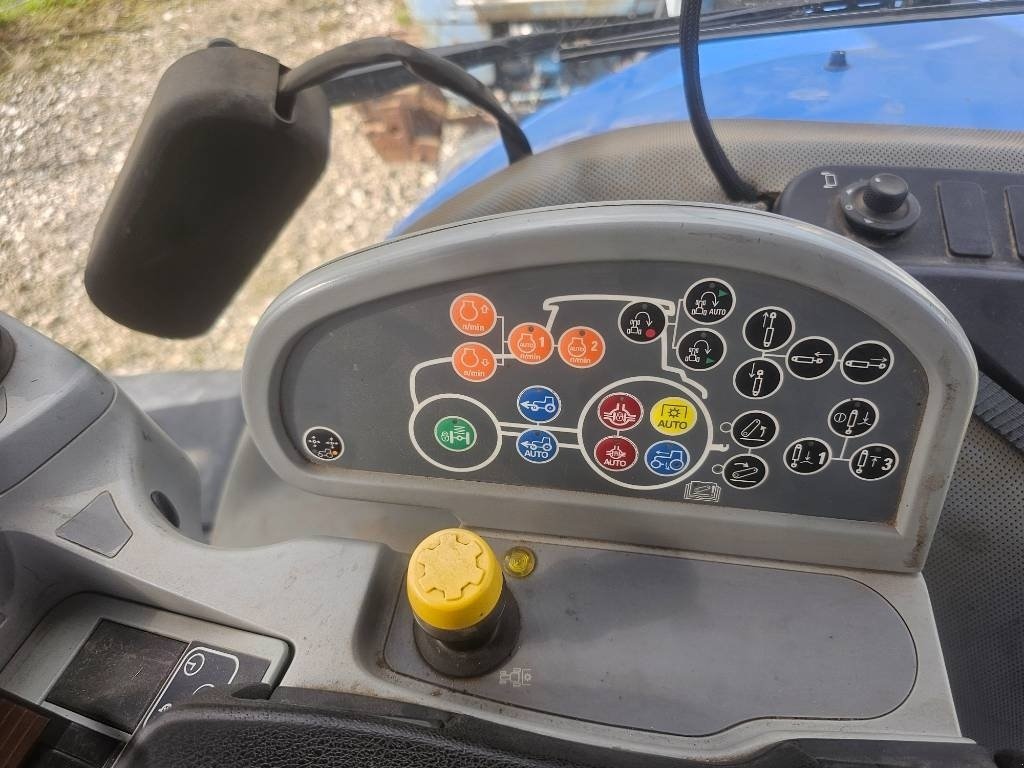 Traktor типа New Holland T 8.300, Gebrauchtmaschine в Ringe (Фотография 18)