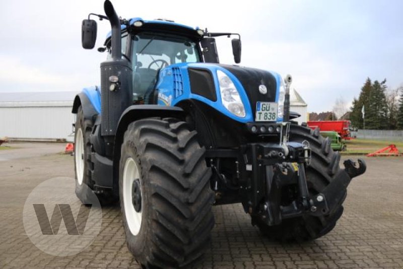 New Holland T 8.380 AC, Gebrauchtmaschine, Baujahr: 2015, Betriebsstunden: 3600 Stunden (Bild 2) Traktor des Typs New Holland T 8.380 AC, Gebrauchtmaschine in Lübz (Bild 2)