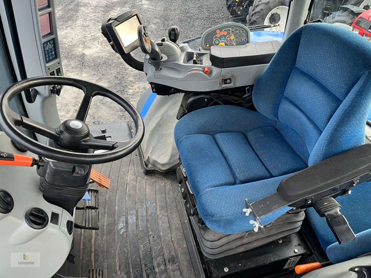 Traktor типа New Holland T 8.390, Gebrauchtmaschine в Neuhof - Dorfborn (Фотография 6)