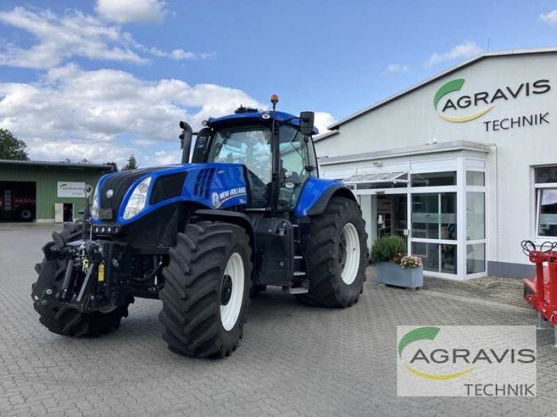 Traktor of the type New Holland T 8.420 AUTO COMMAND, Gebrauchtmaschine in Königslutter