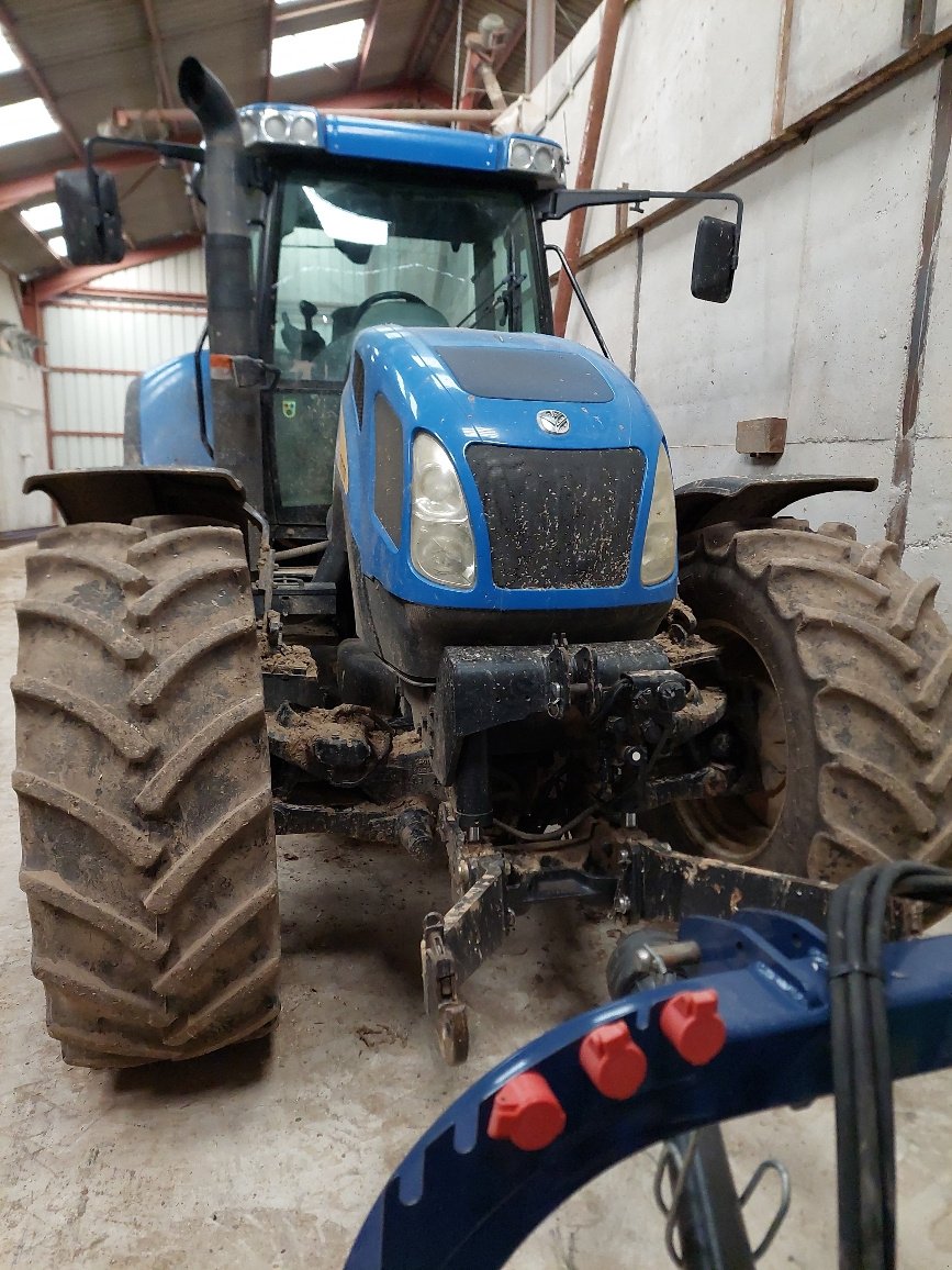 Traktor a típus New Holland T V T 170, Gebrauchtmaschine ekkor: VERT TOULON (Kép 4)