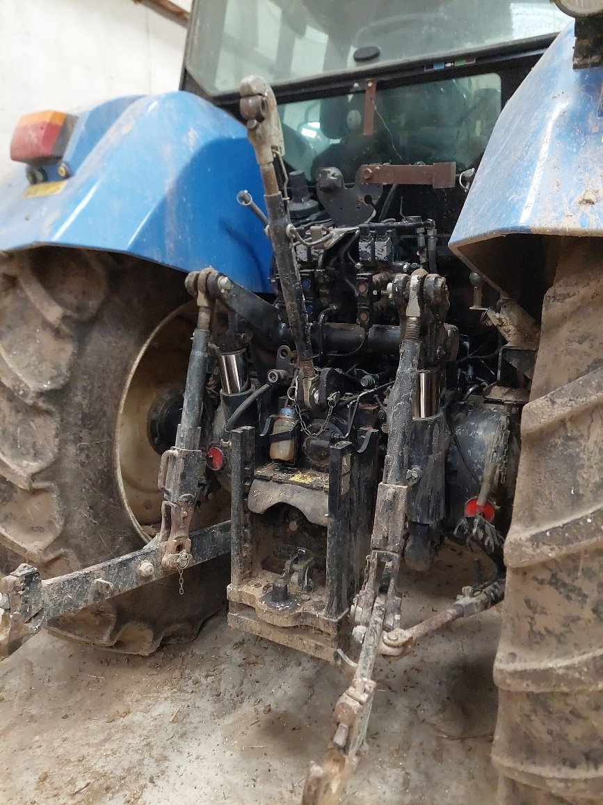 Traktor a típus New Holland T V T 170, Gebrauchtmaschine ekkor: VERT TOULON (Kép 5)