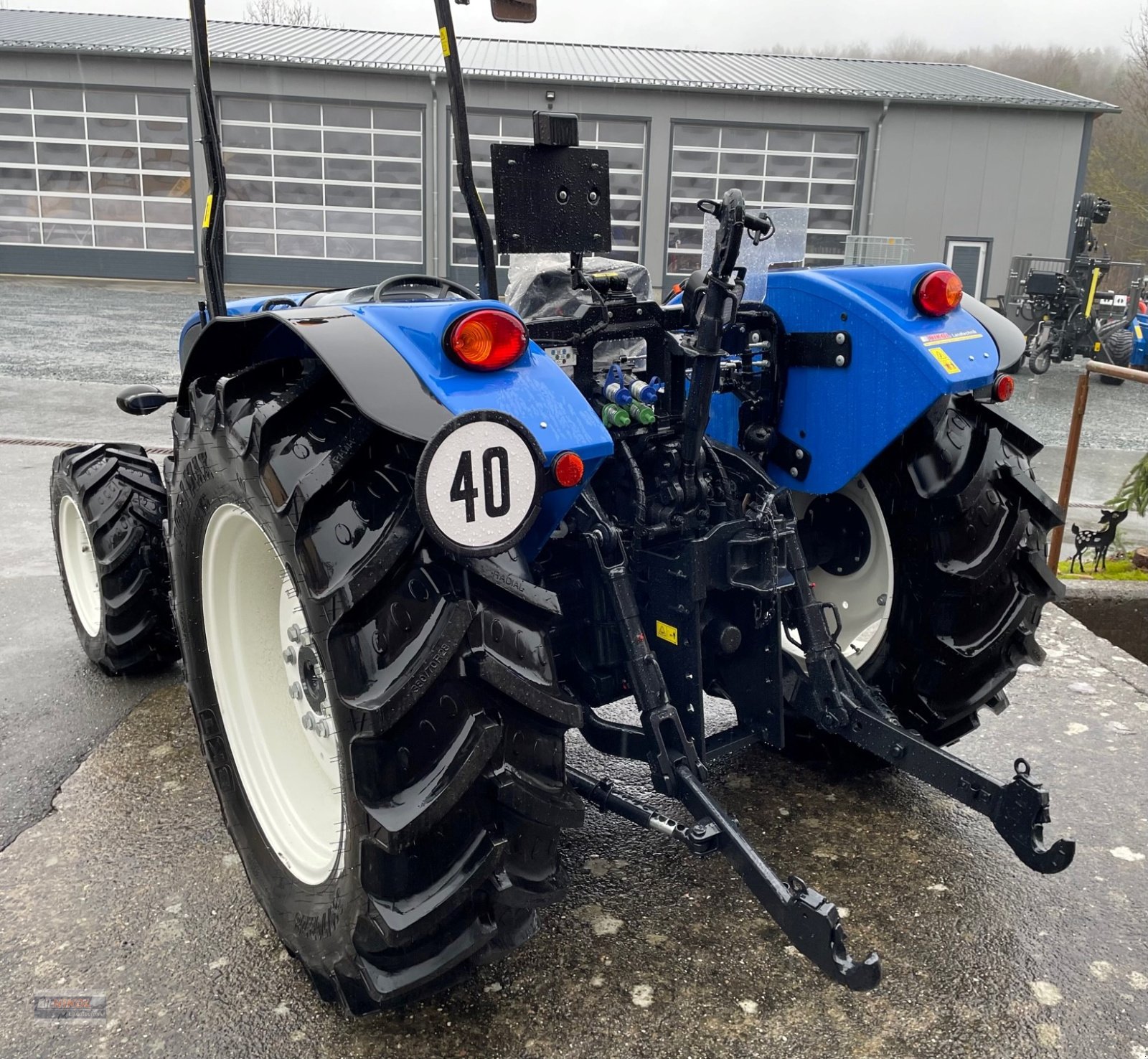Traktor des Typs New Holland T3.60 LP, Gebrauchtmaschine in Lichtenfels (Bild 3)