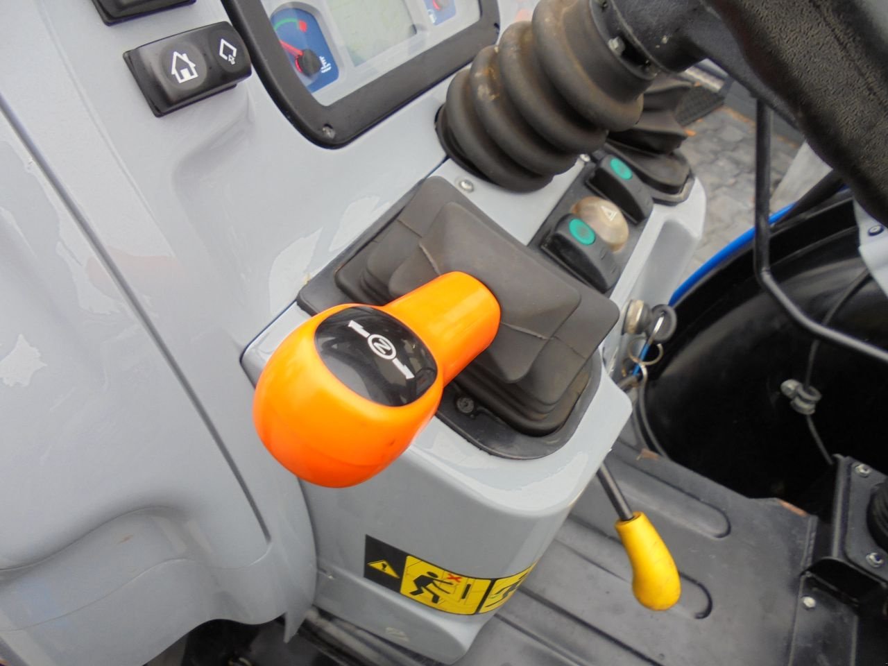 Traktor van het type New Holland T3.60F, Gebrauchtmaschine in Hedel (Foto 5)