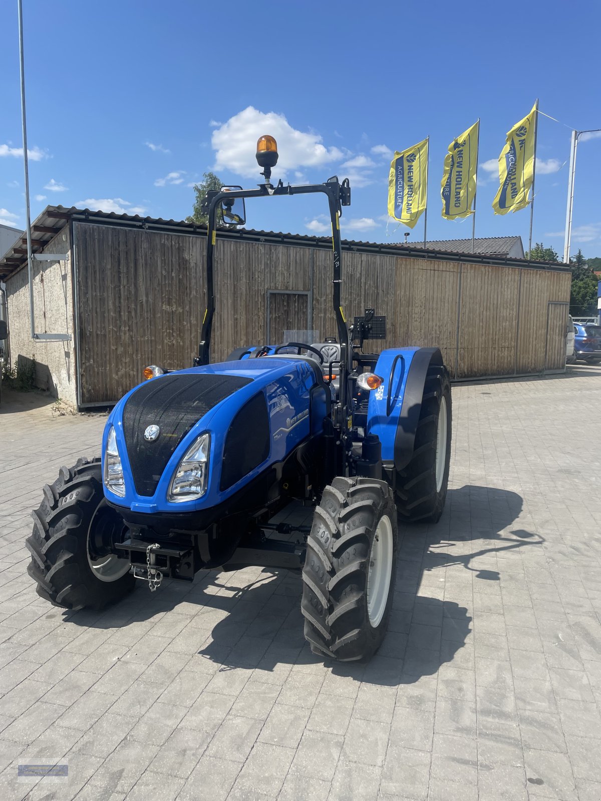 Traktor des Typs New Holland T3.60LP, Neumaschine in Bad Köstritz (Bild 1)