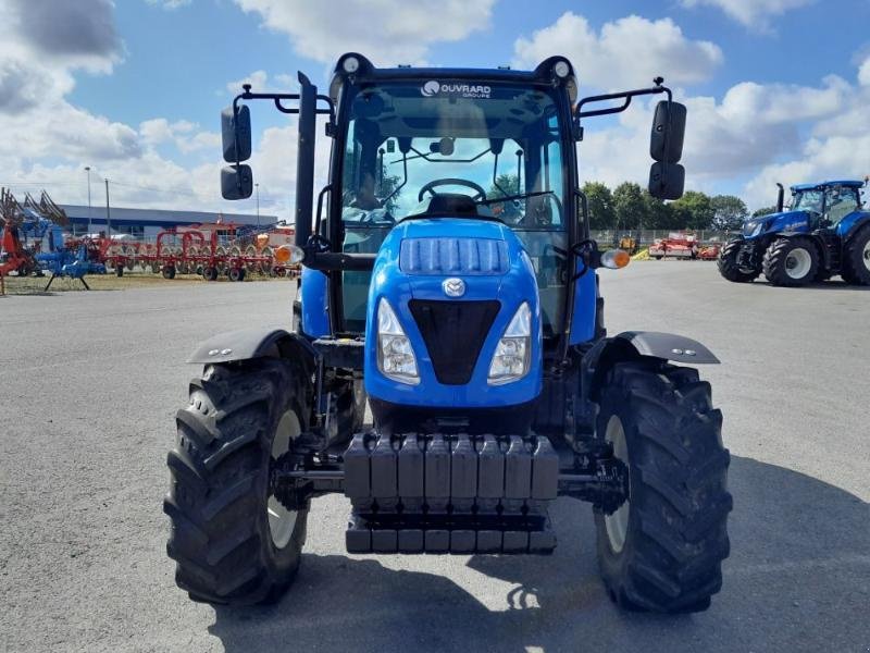 Traktor типа New Holland T4-75S, Gebrauchtmaschine в ANTIGNY (Фотография 2)