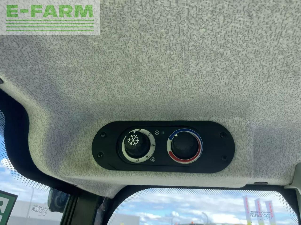 Traktor del tipo New Holland t4-80v V, Gebrauchtmaschine In AILLAS (33 - GIRONDE) (Immagine 10)