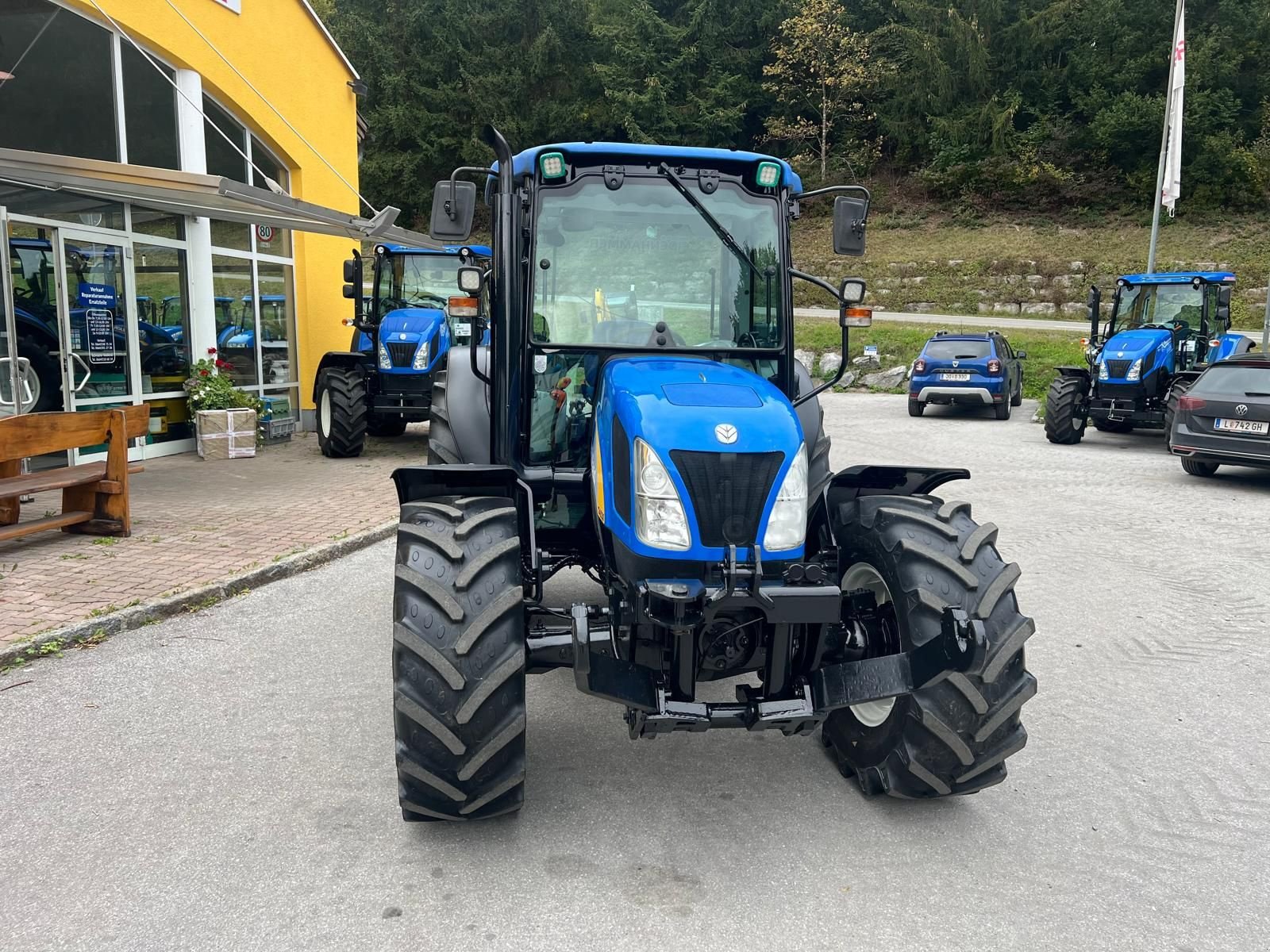 Traktor of the type New Holland T4030 DeLuxe & Supersteer, Gebrauchtmaschine in Burgkirchen (Picture 5)