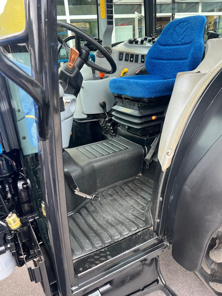 Traktor of the type New Holland T4030 DeLuxe & Supersteer, Gebrauchtmaschine in Burgkirchen (Picture 6)