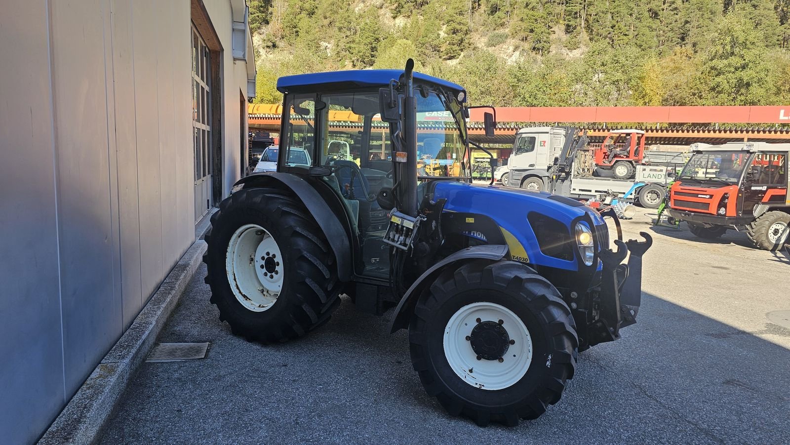 Traktor типа New Holland T4030 DeLuxe, Gebrauchtmaschine в Ried im Oberinntal (Фотография 12)