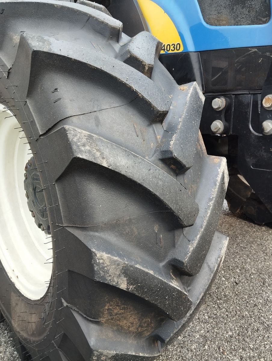 Traktor типа New Holland T4030 DeLuxe, Gebrauchtmaschine в Ried im Oberinntal (Фотография 5)