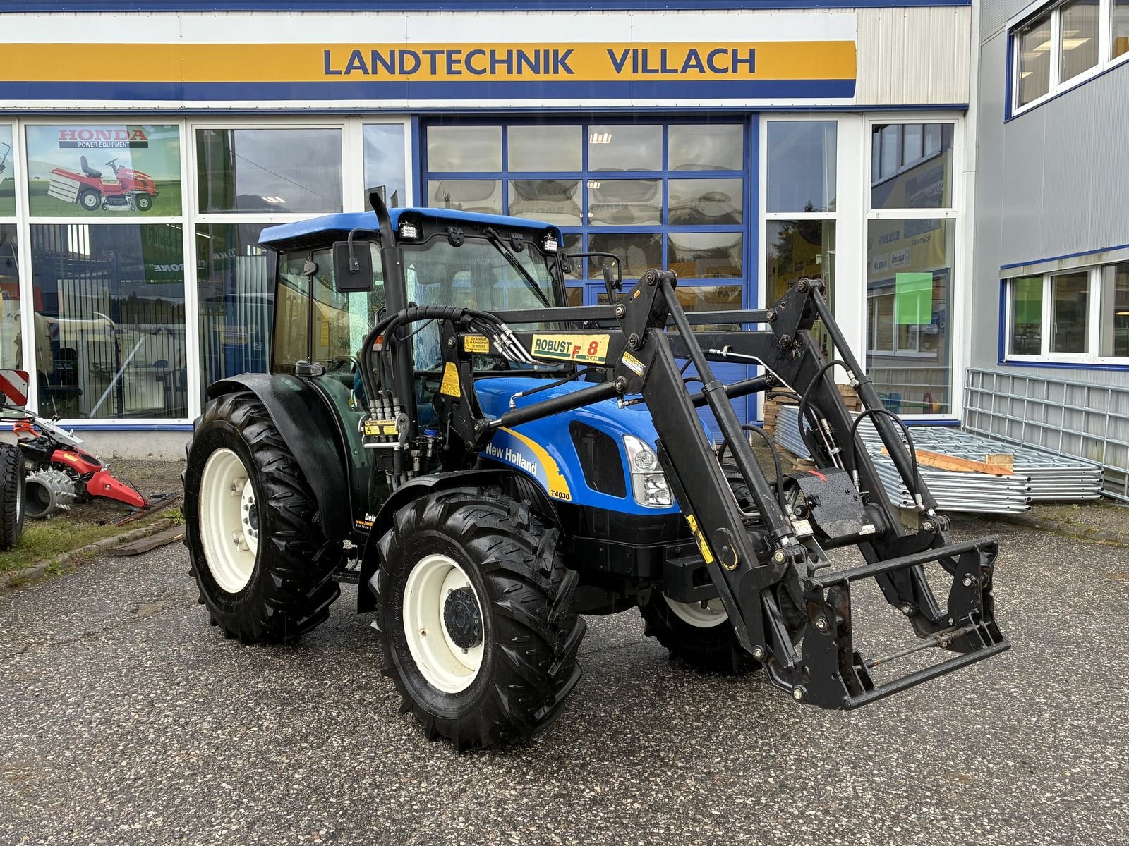 Traktor typu New Holland T4030 DeLuxe, Gebrauchtmaschine v Villach (Obrázek 4)